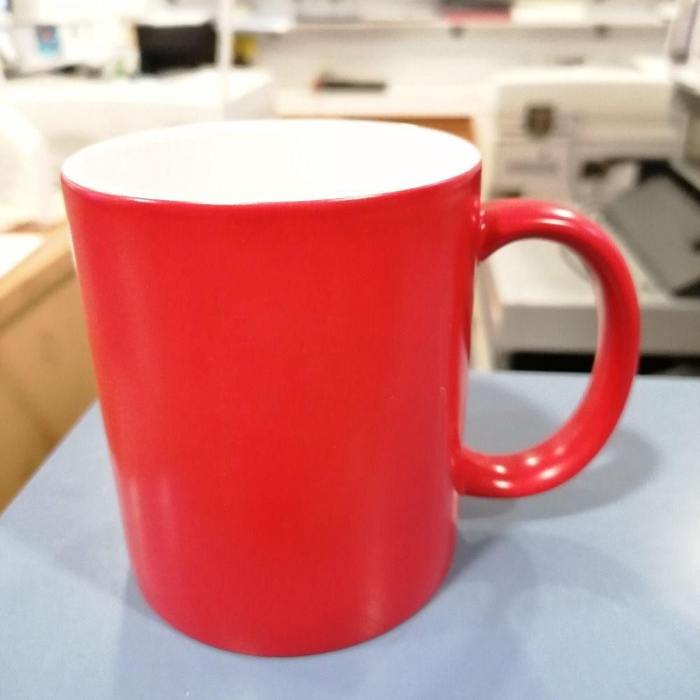 Caneca Mágica vermelha com cx.