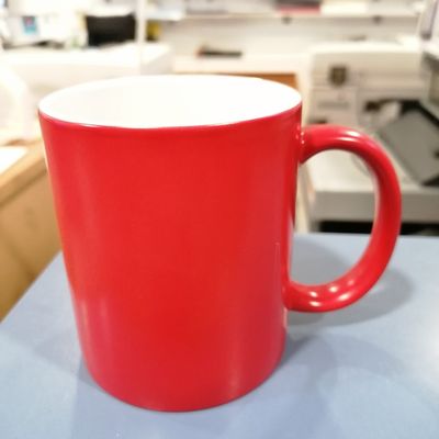 Caneca Mágica vermelha com cx.