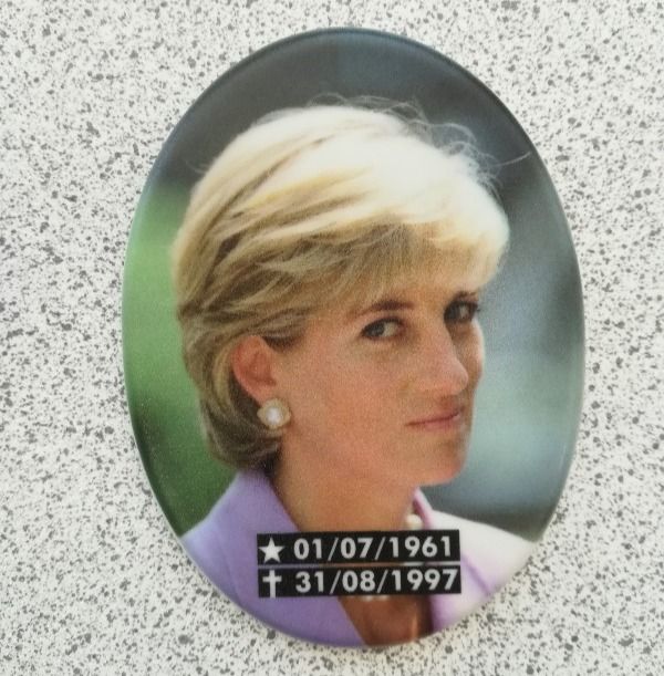 Azulejo oval 7,5x10cm