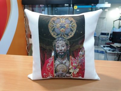 Almofada Santo Cristo 40x40 em linho
