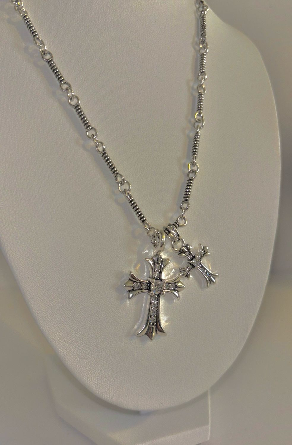 Simplistic 2x Cross necklace