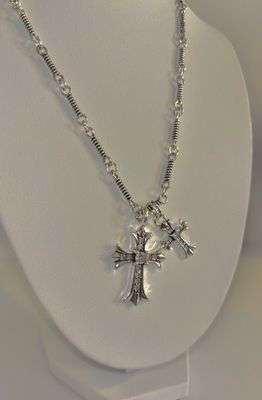 Simplistic 2x Cross necklace