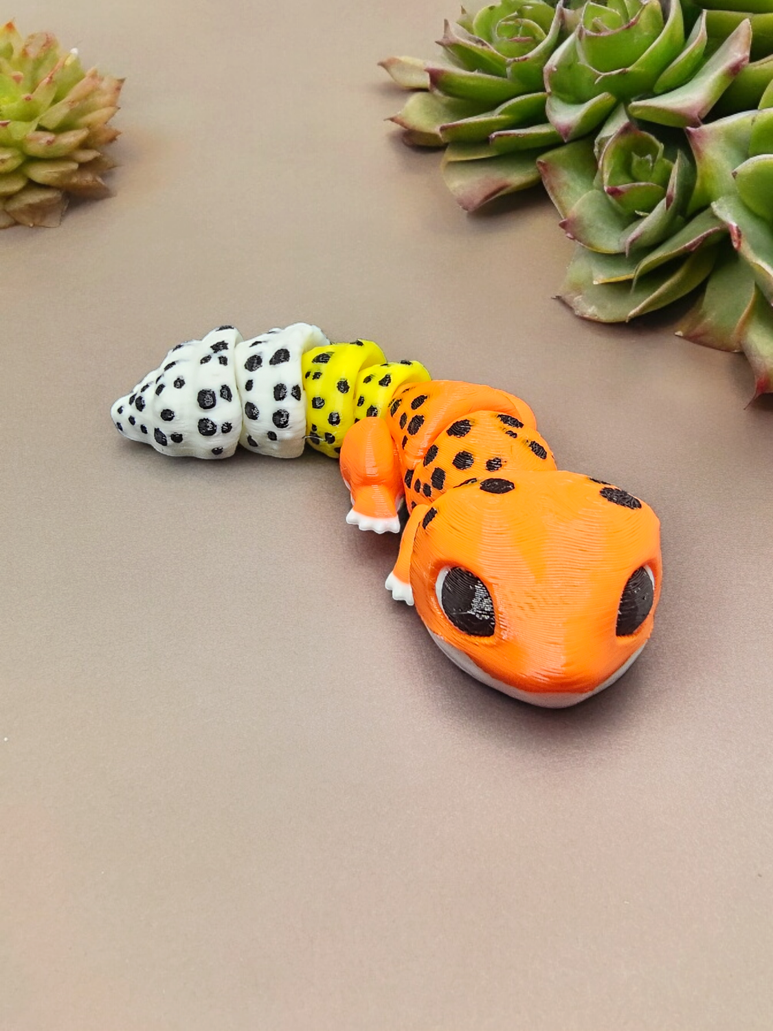 Tiny Leopard Gecko