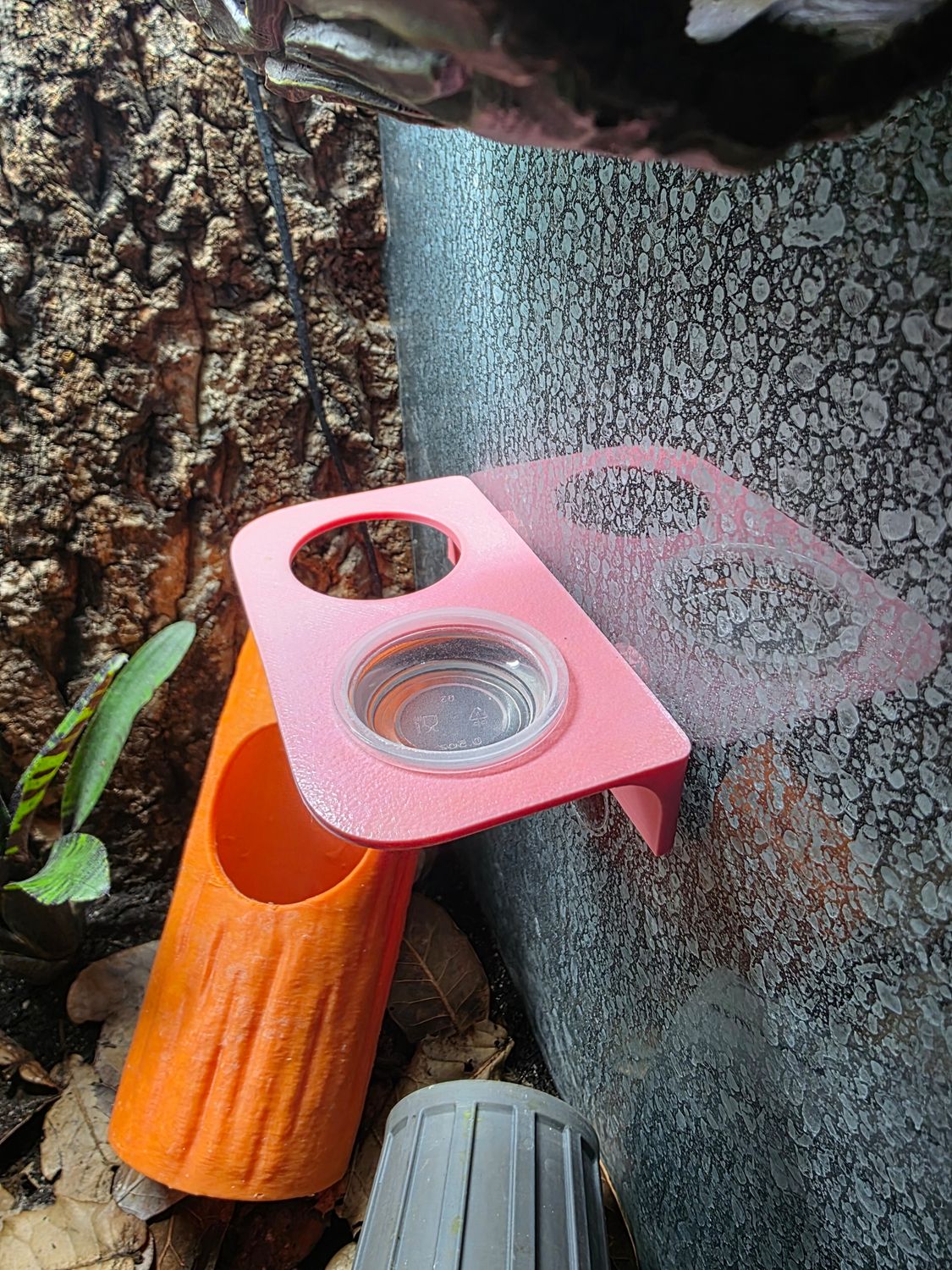Magnetic Feeding Ledge