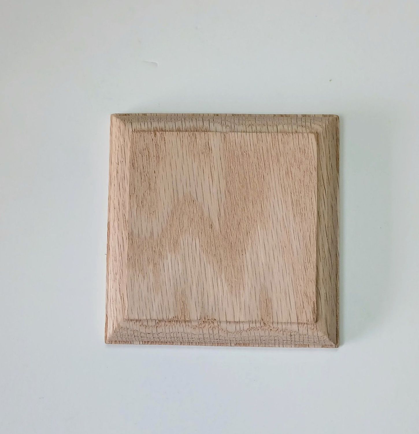 Red Oak Square Rosettes