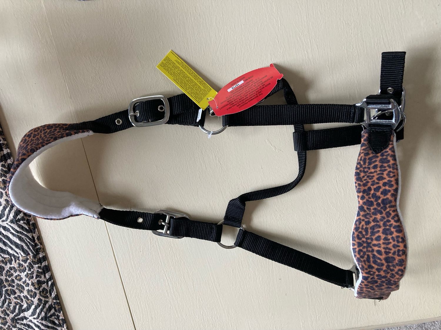 Leopard Bronc Halter With Soft Nose And Crown Liner