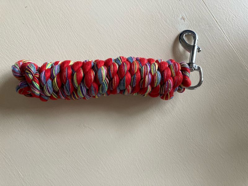 Red Soft Cotton Lead