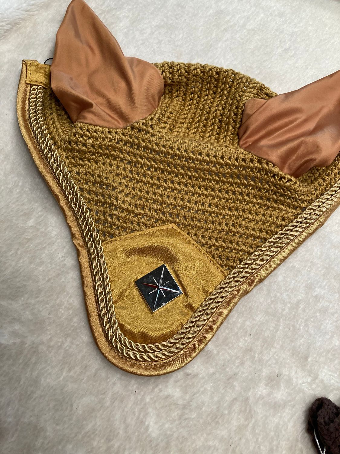 Gold/yellow Bonnet