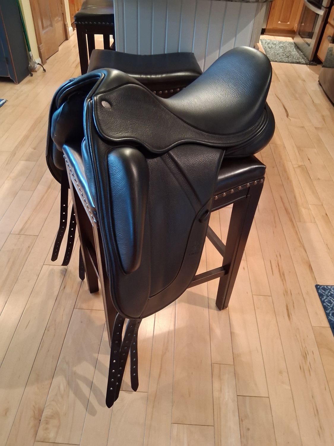 Fairfax Gareth 2023 17.5 dressage saddle