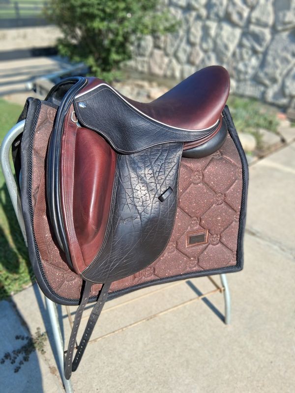 17.5&quot; MW RYDER *BRUNO* DRESSAGE SADDLE