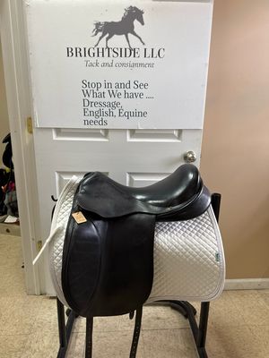 Lauriche Dressage Saddle 18 in