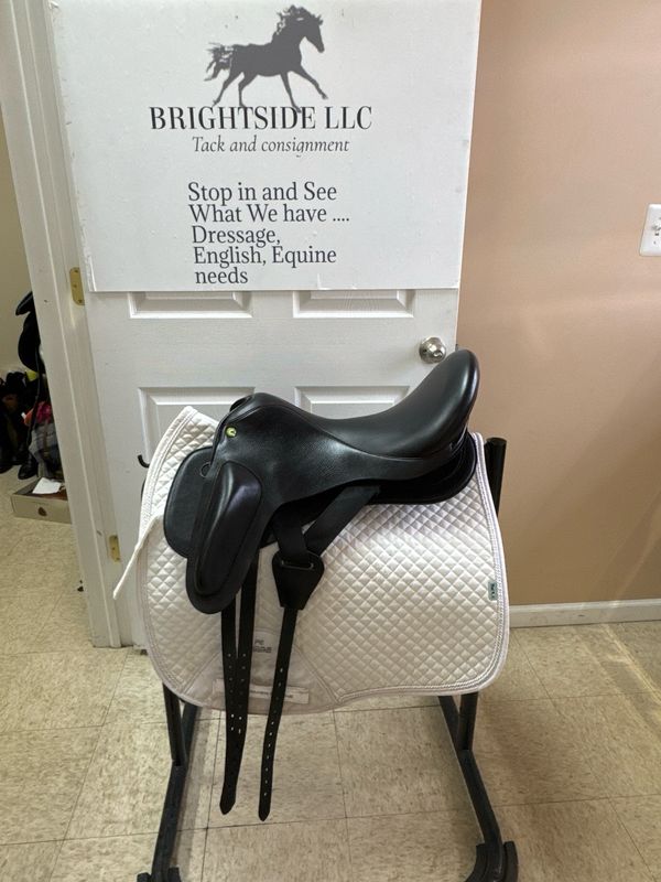 EQ Saddle Science Dressage Saddle. 18 wide EQ Saddle Science Dressage Saddle. 18 wide