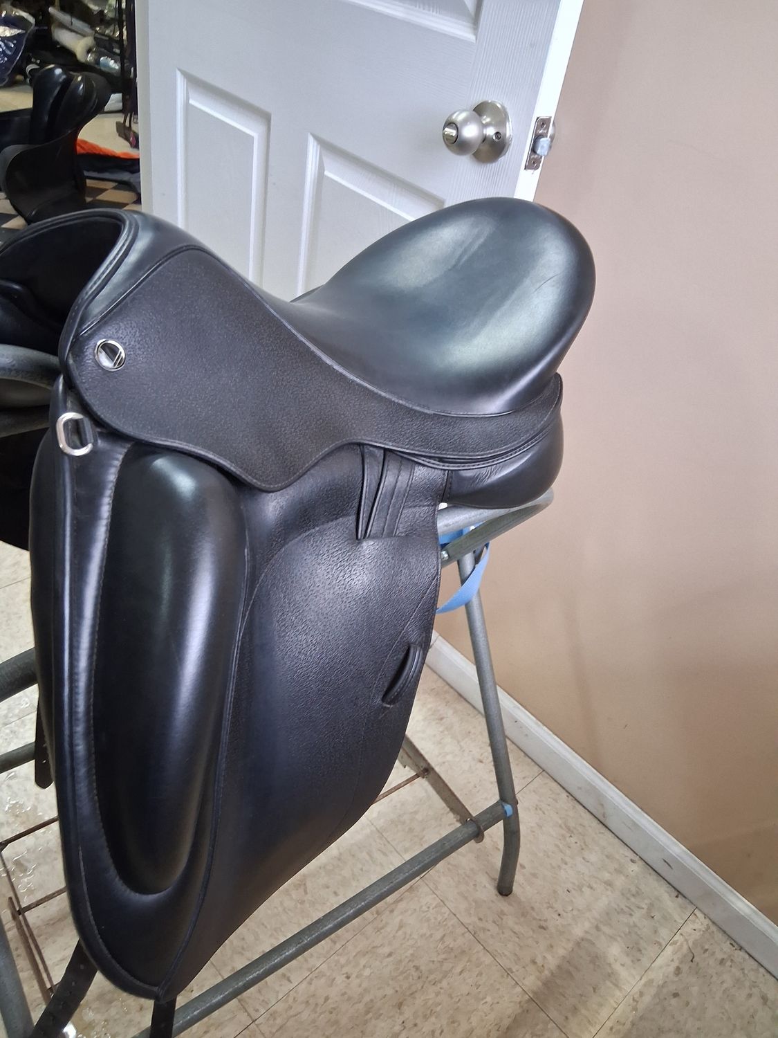 Ryder *Valegro* 17.5" wide . Dressage saddle