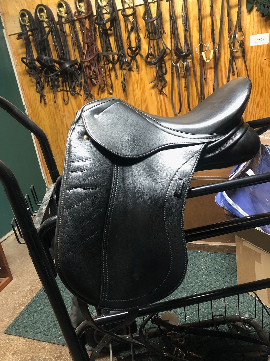 17in Schleese Triumph Dressage saddle