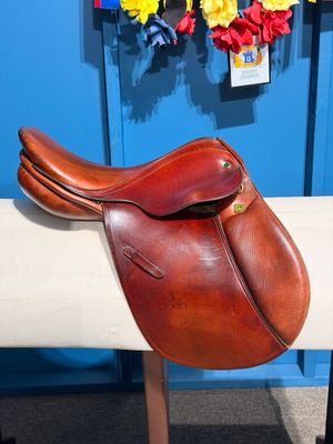 15.5” M Stubben Edelweiss CS Junior