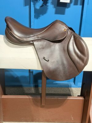 18” Adjustable Fairfax Classic