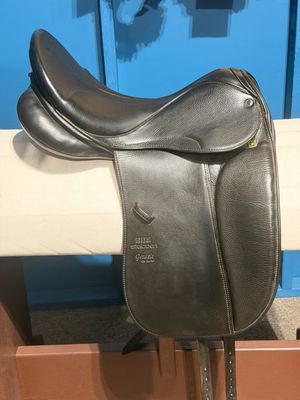 17.5” 31cm Stubben Genesis Deluxe