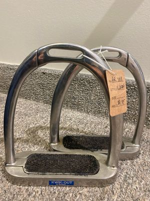 Kwik-Out By Wembley Stirrup Irons