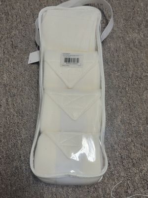 White set of 4