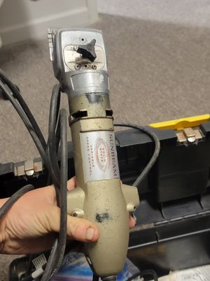 Sunbeam body clippers with lots of extras