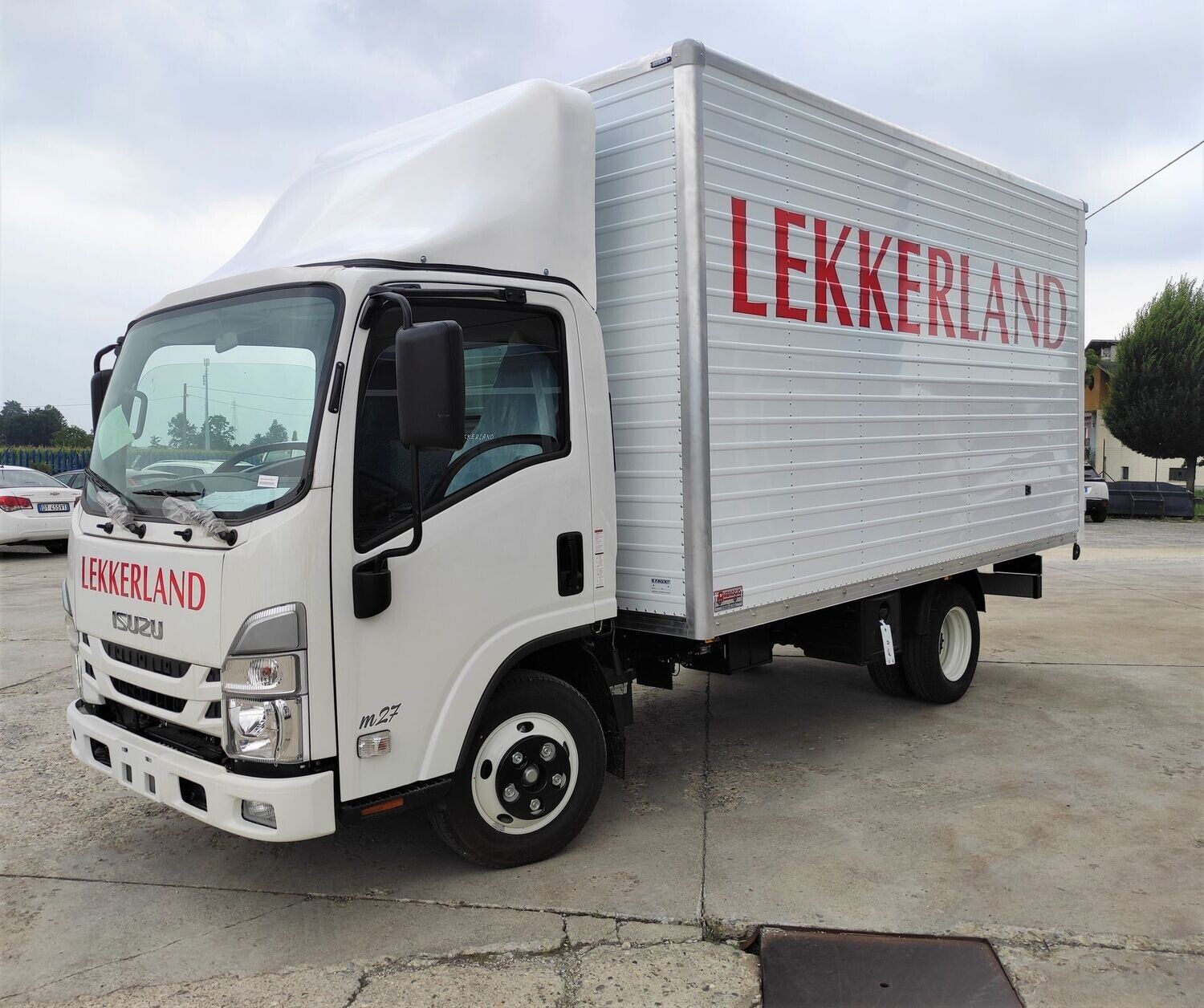 ISUZU M27