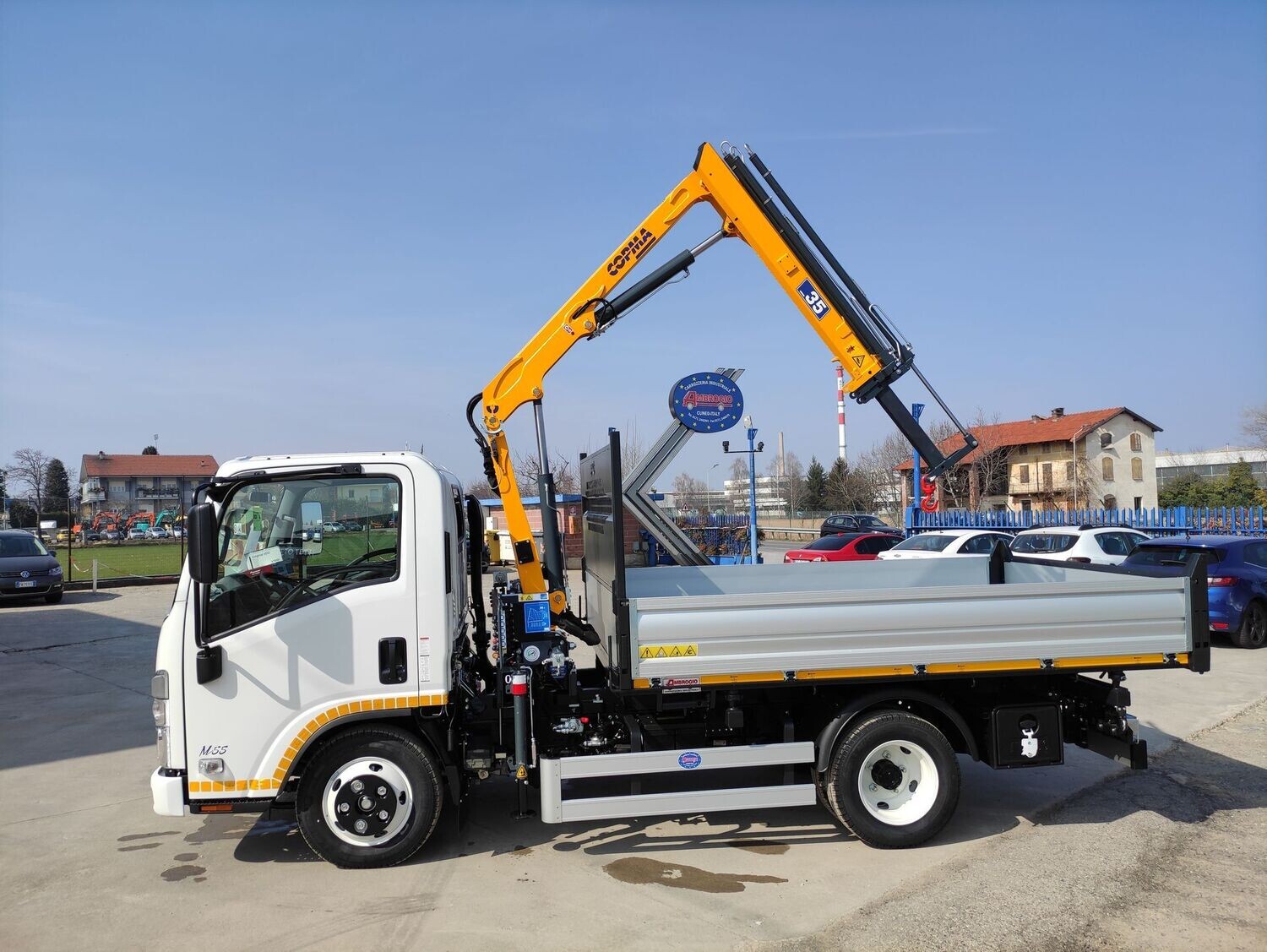 ISUZU M55