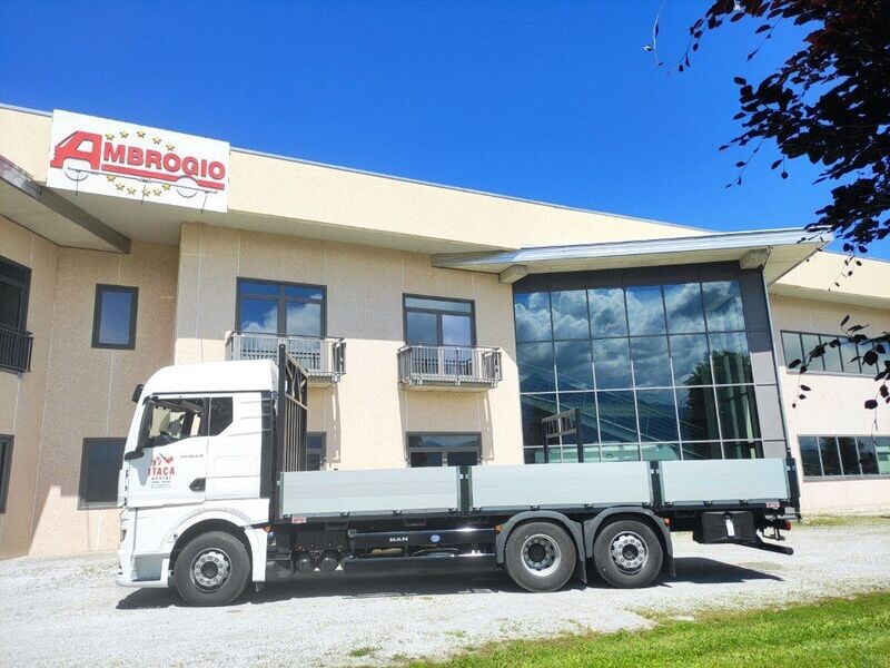 MAN TGX 26.510 [3 assi]
