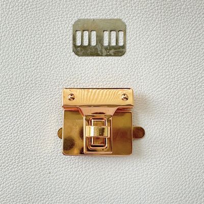 Broche torniquete - Dorado