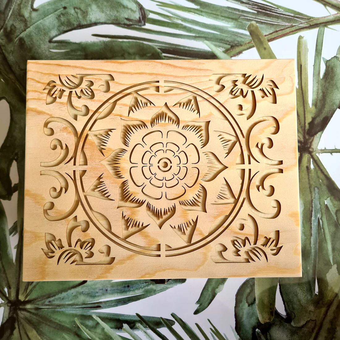 Essential Oil Box - Wood carved Lotus Flower