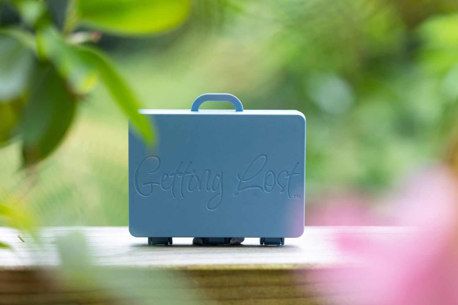 Getting Lost - Add a Suitcase, Colour: Twilight Blue Sky