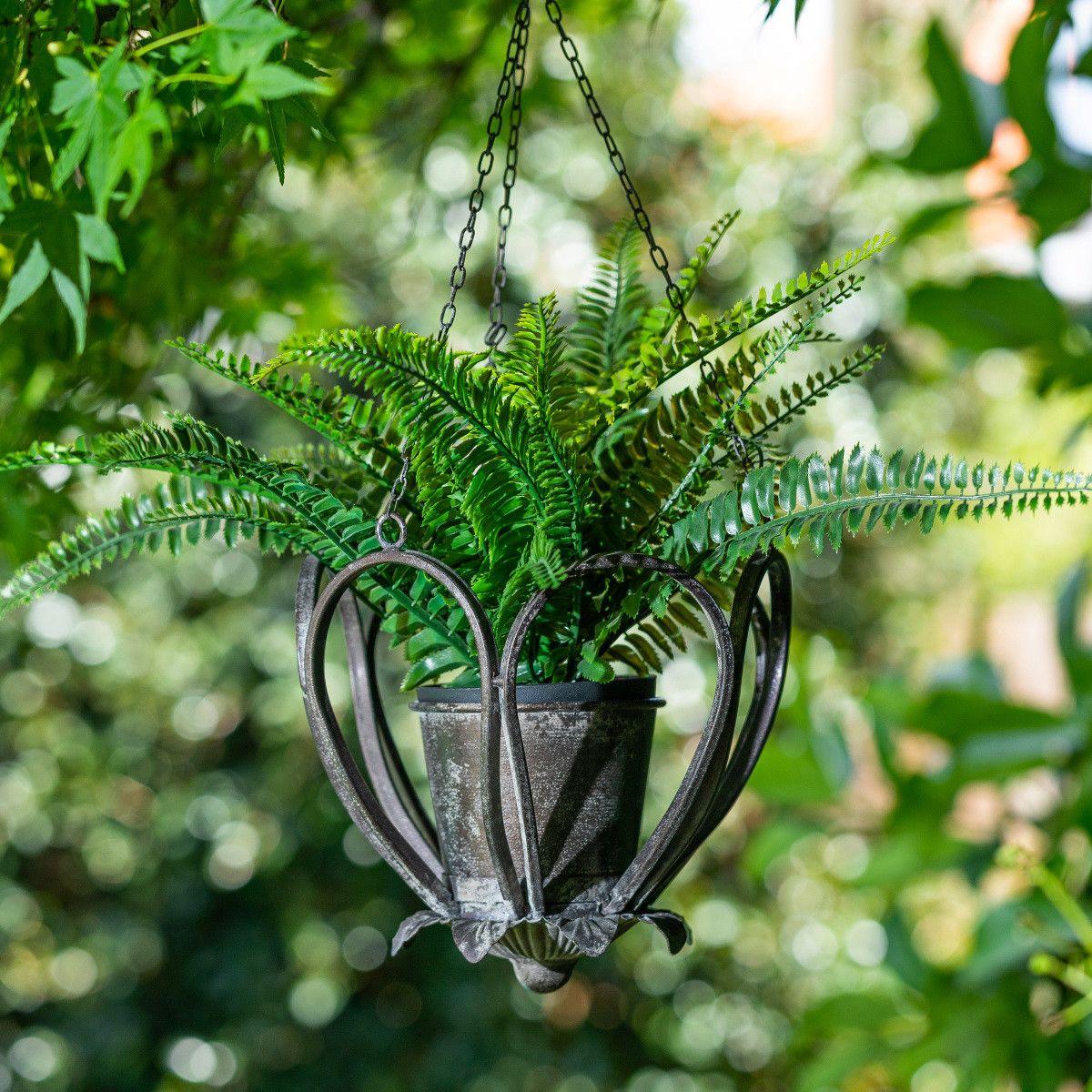 SMALL METAL HANGING PLANTER