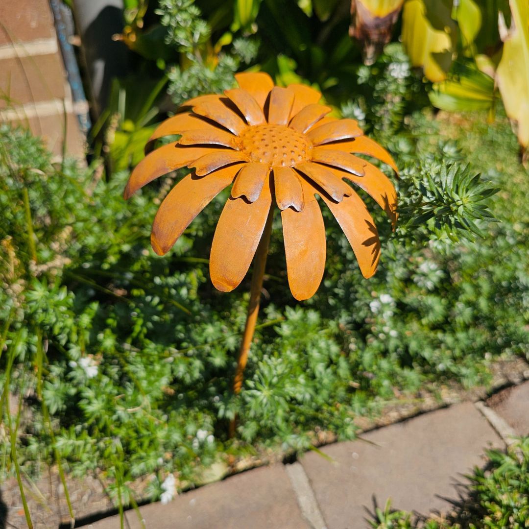 RUST FLOWER STAKE - XJ816