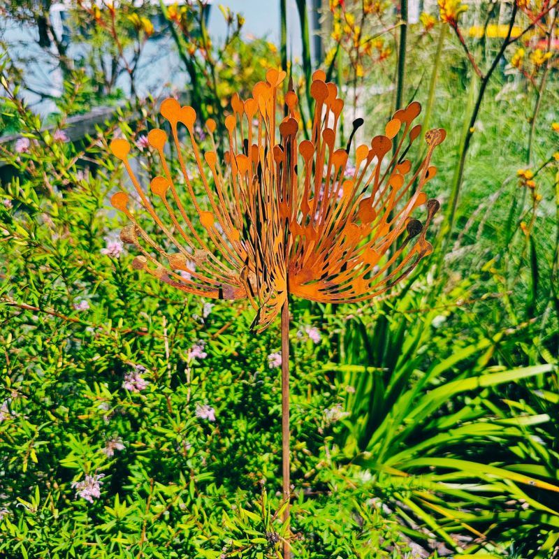 FLOWER STAKE RUST