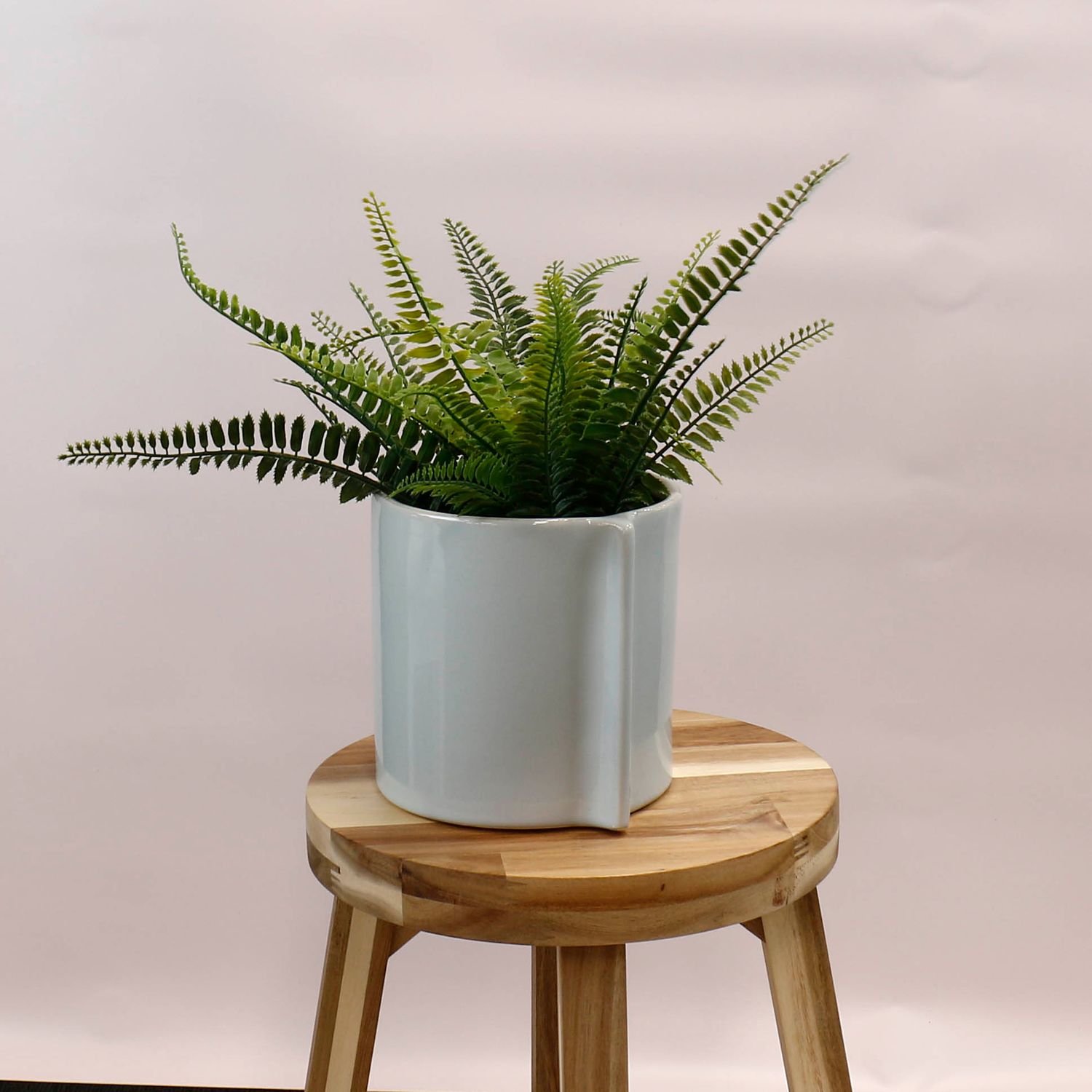 PALE BLUE POT