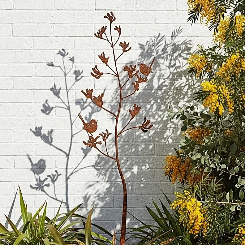 FAIRY WREN IN KANGAROO PAW CORTEN STAKE