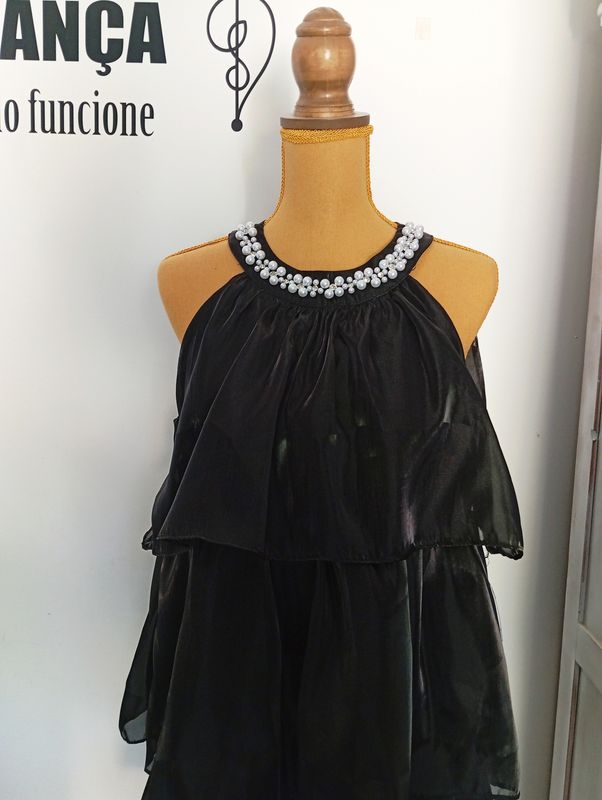 Vestido Preto Folhos Cerimonia