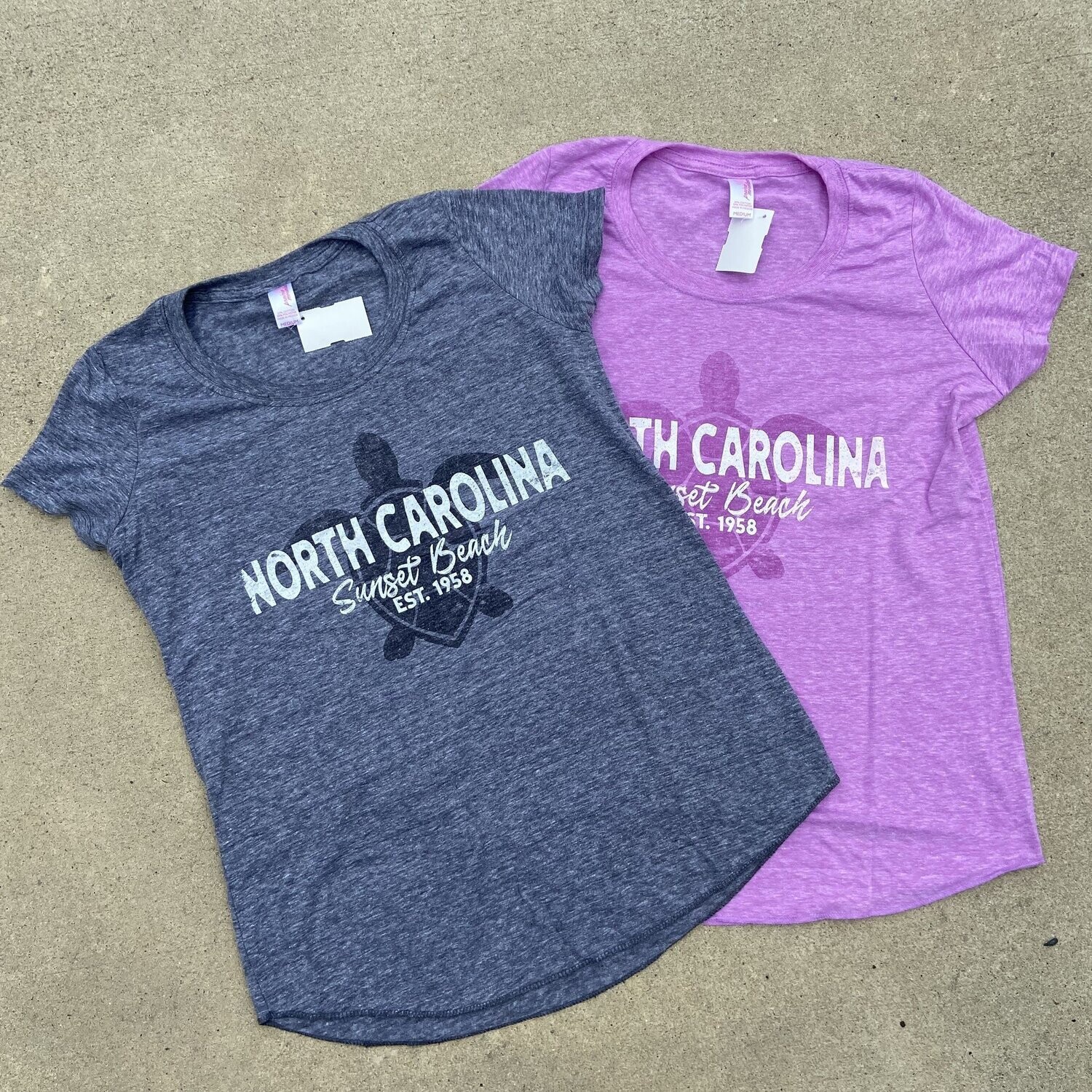 DOWN UNDER SEA TURTLE LADIES SCOOP TEE