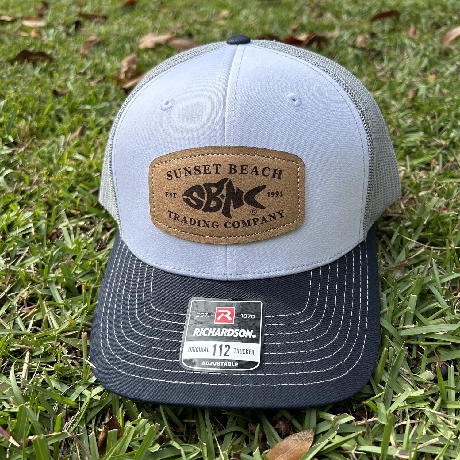 SBNC FISH SBTC BUCKLE LEATHER PATCH CAP WHT/ALUM/NAVY