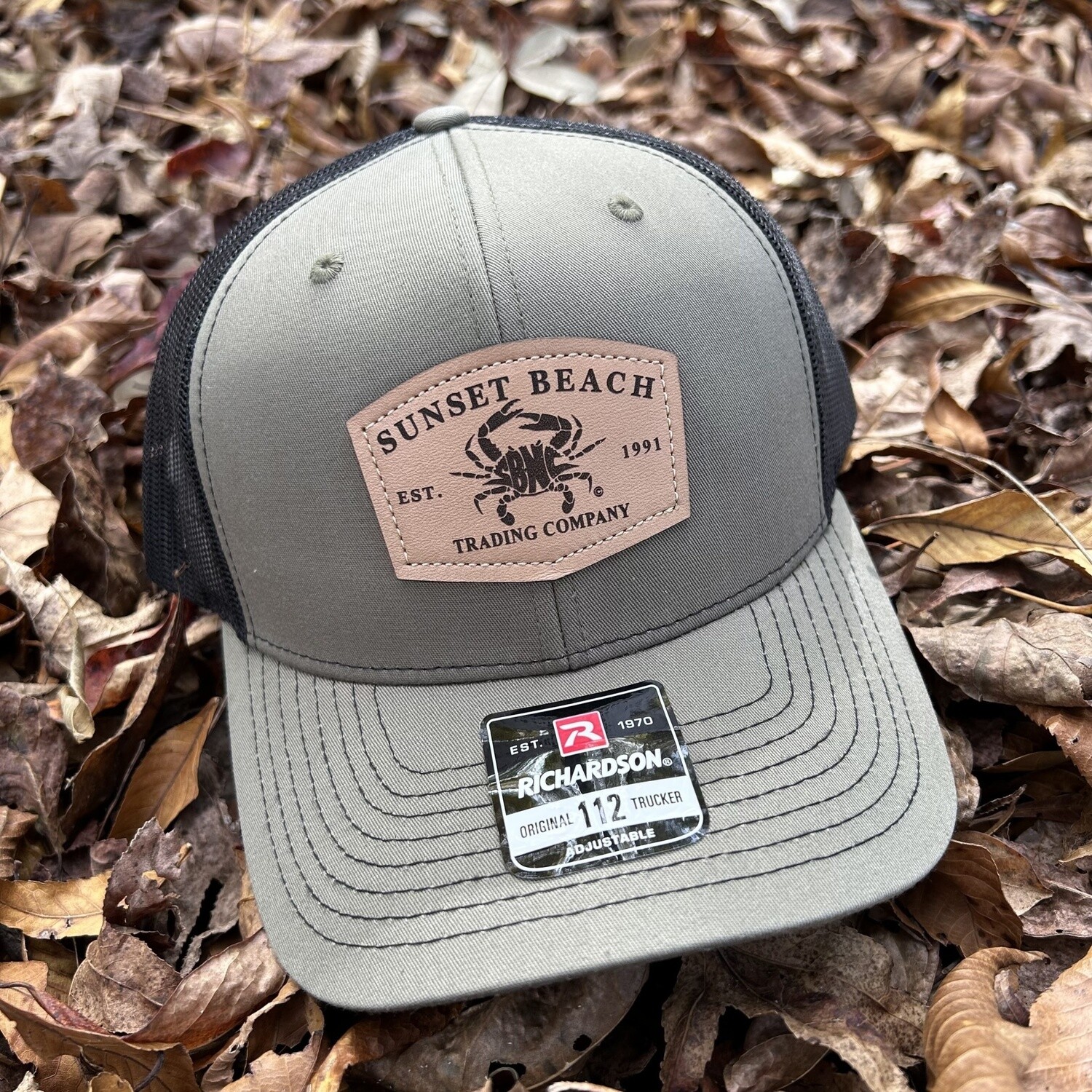 SBNC CRAB BADGE LEATHER PATCH CAP LODEN/BLK