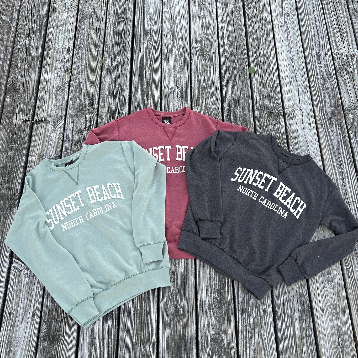 SINGLE LETTER APPLIQUE CREW