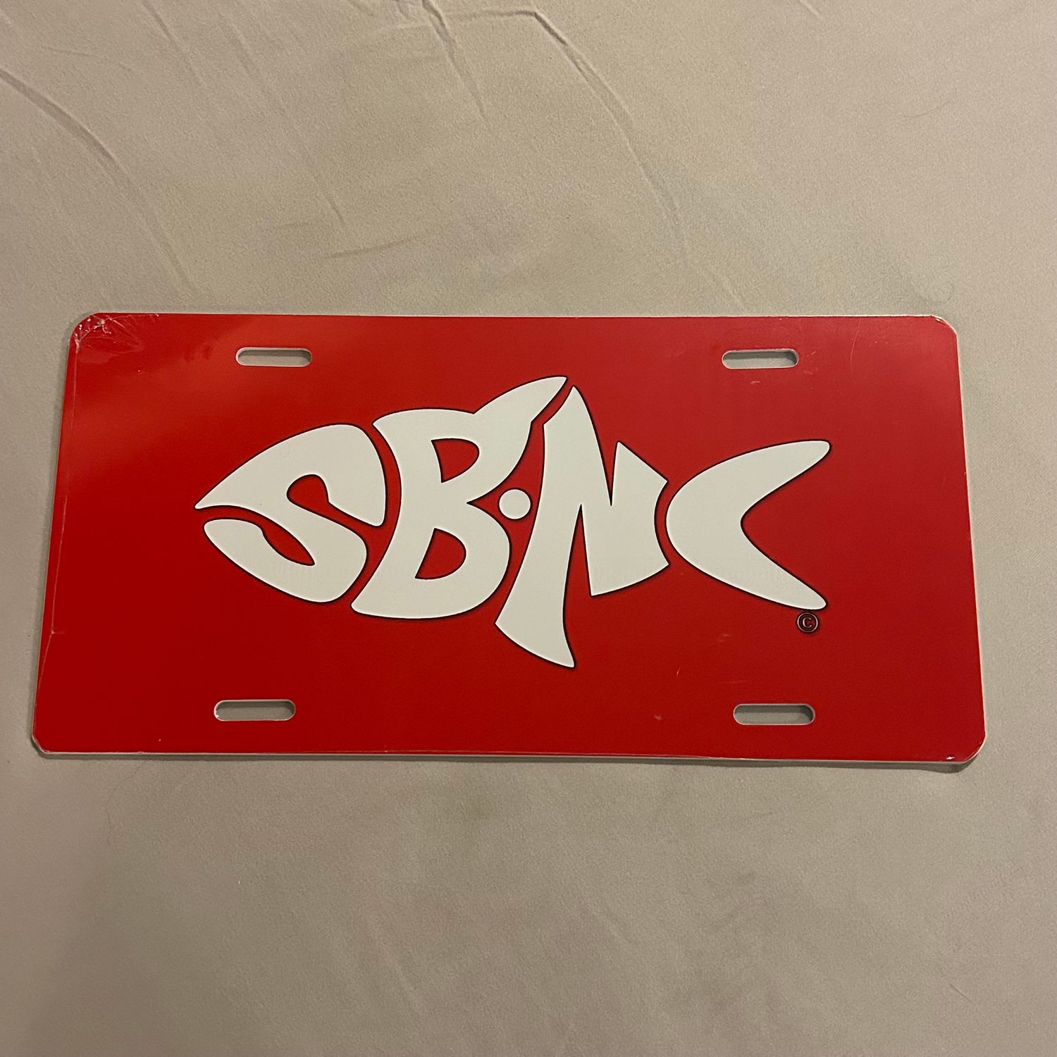 SBNC FISH WHITE &amp; RED LICENSE PLATE
