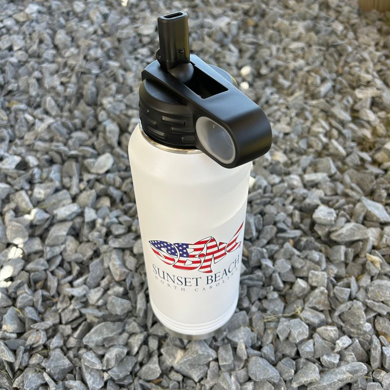 SBNC FISH CLASSIC USA FLAG 32oz WHITE STRAW BOTTLE