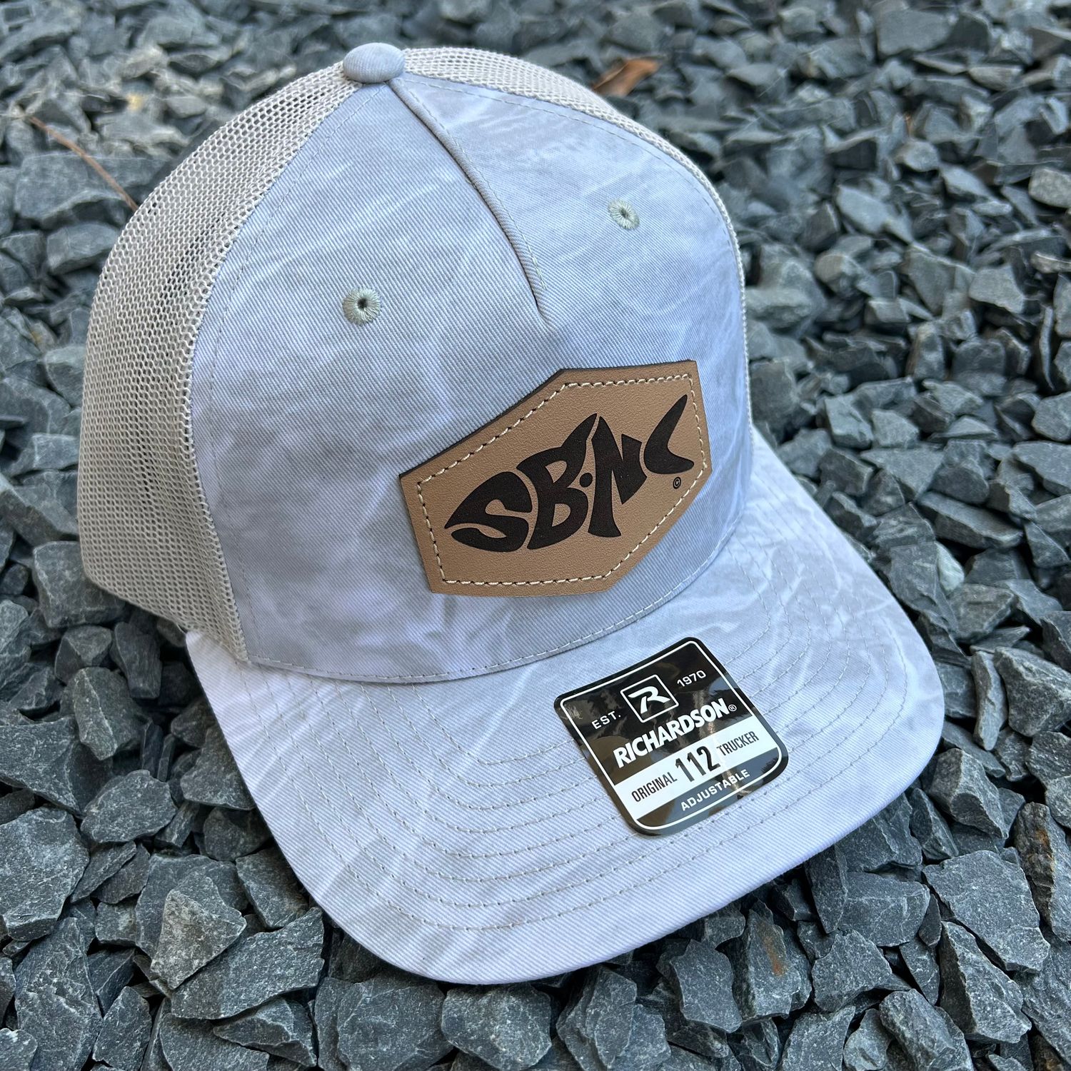 SBNC FISH HEX PATCH CAP MOSSY OAK ELEMENTS BONEFISH/LTGRAY 112