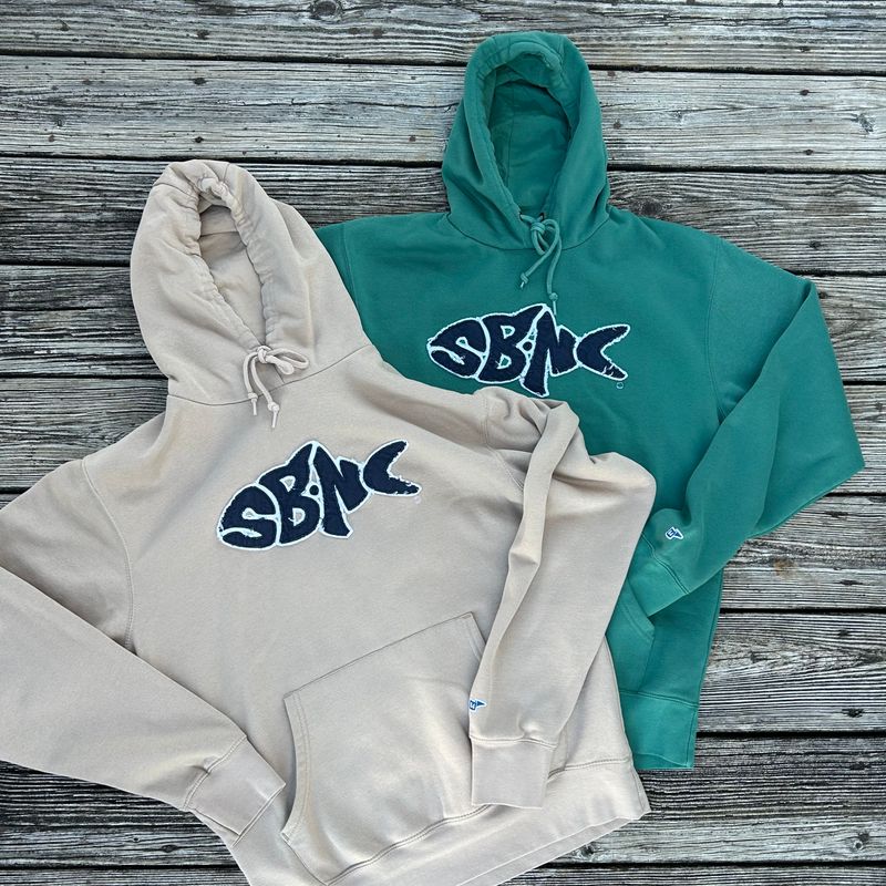 SBNC FISH APPLIQUE COLLEGIATE PO HOODIE