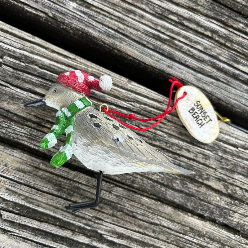 HAT &amp; SCARF SANDPIPER RESIN ORNAMENT