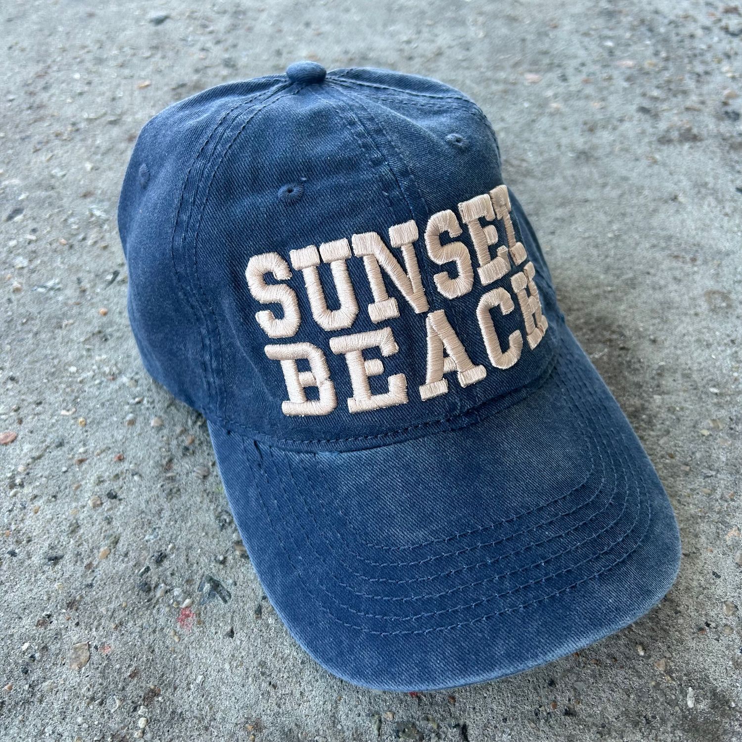 SUNSET BEACH PUFF EMB CAP (NAVY)
