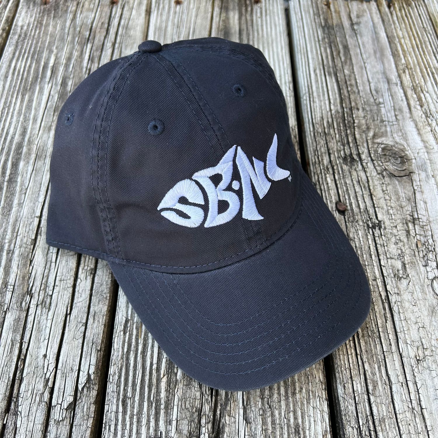 SBNC FISH EZA RELAXED TWILL CAP (NAVY)