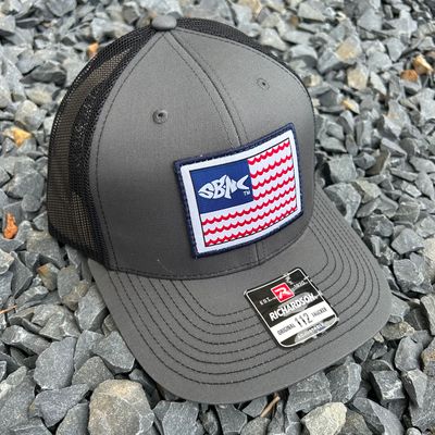 SBNC FISH WAVES FLAG PATCH CAP CHAR/BLK 112