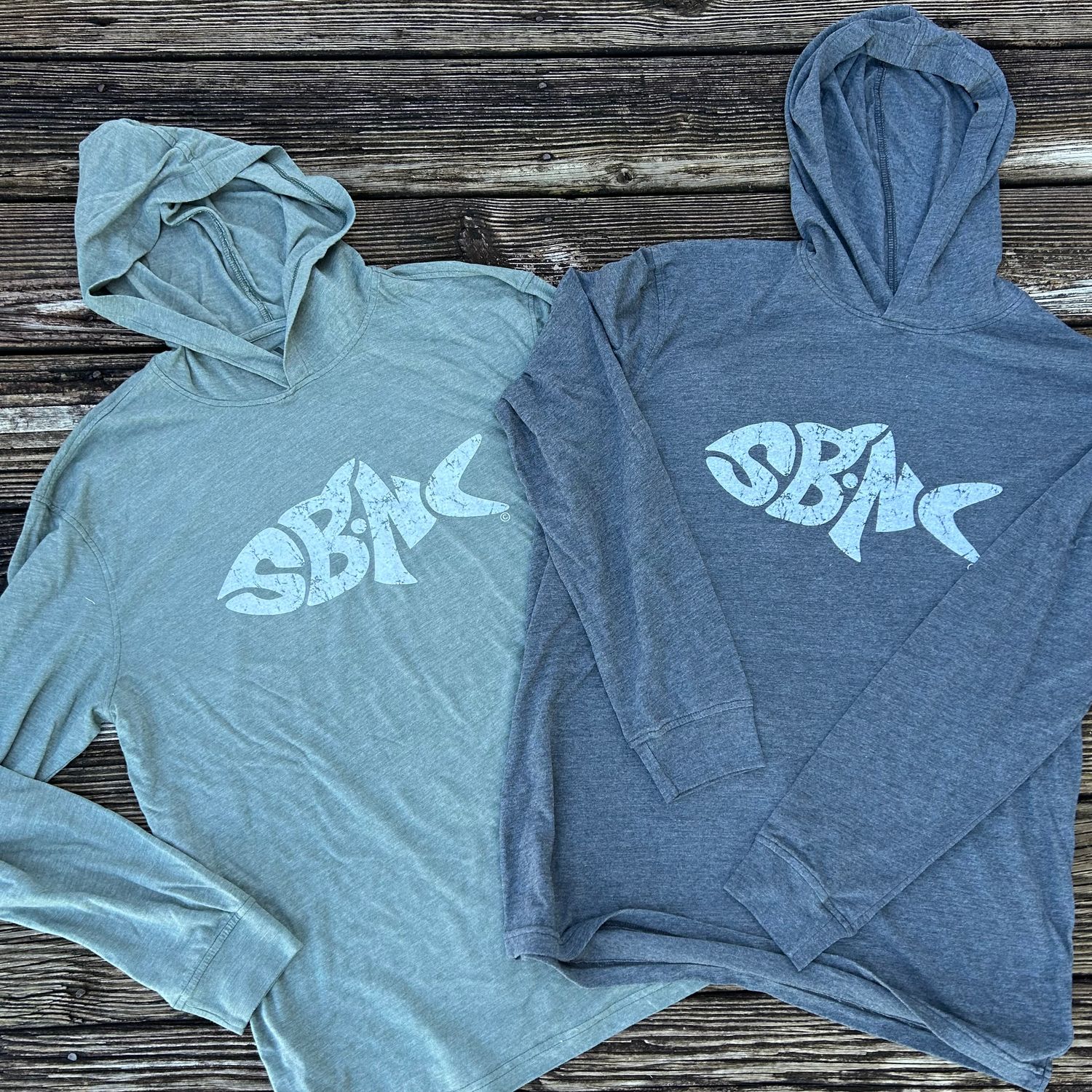 SBNC FISH HOODED LS