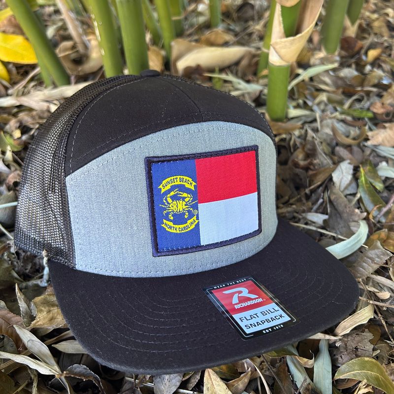 CAP SBNC CRAB NC FLAG PATCH 7-PANEL HTHGRY/BLK 168 CAP SBNC CRAB NC FLAG PATCH 7-PANEL HTHGRY/BLK 168